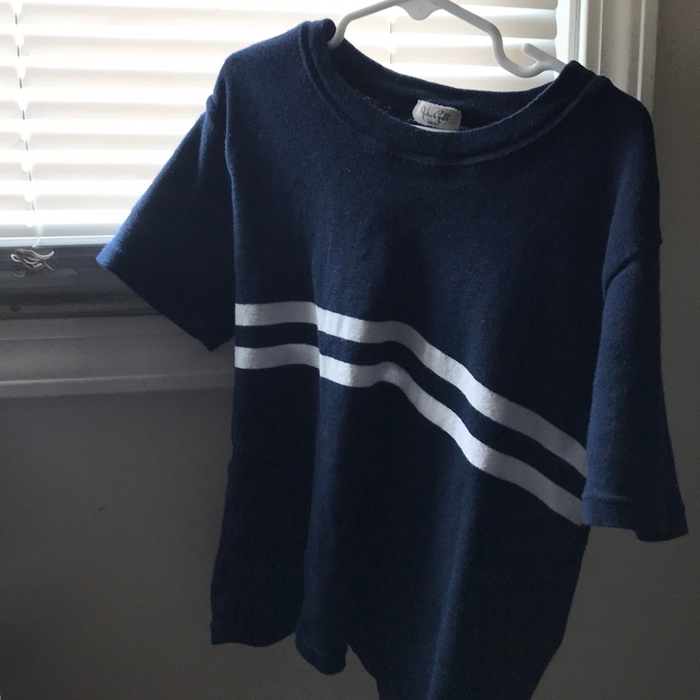 Brandy Melville cropped shirt